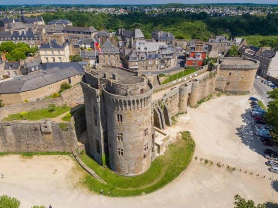 Location Saisonniere Maen Roch Villa Les Portes du Coglais Kültér fotó